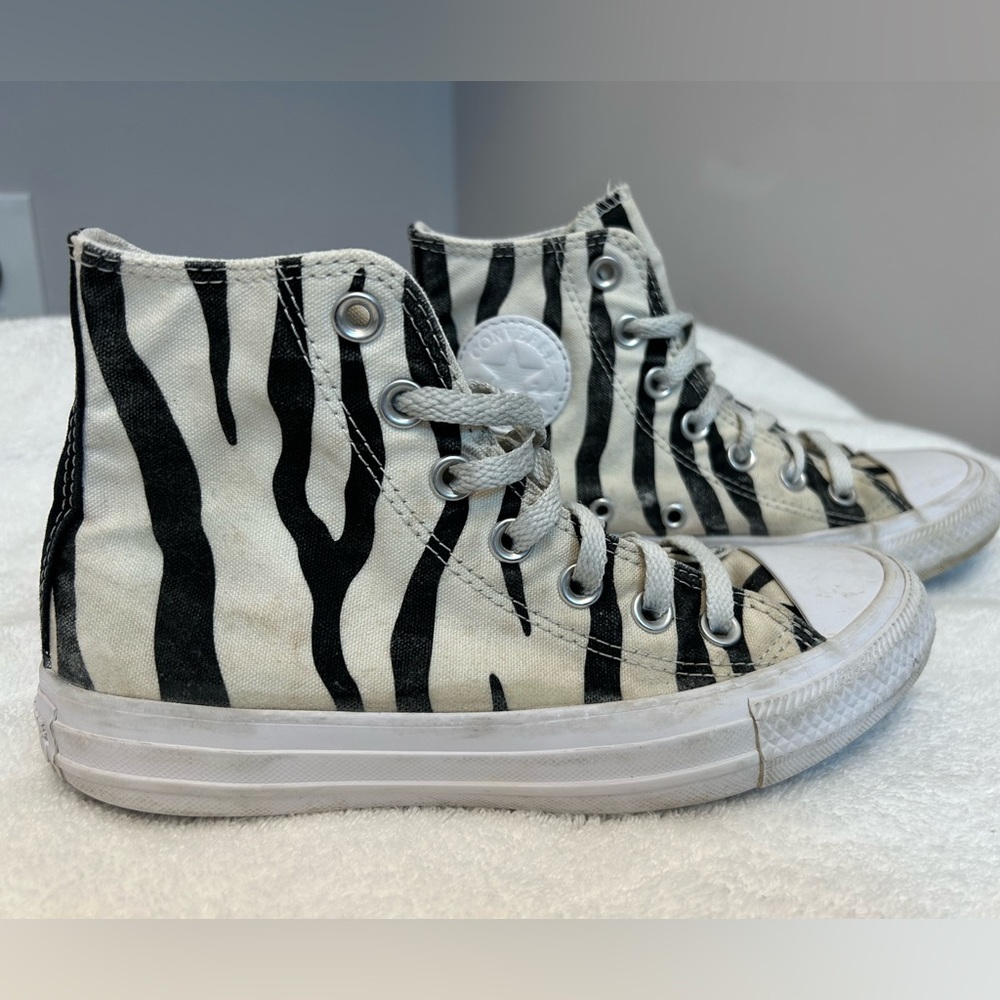 Converse | CTAS Hi black and white Sneakers